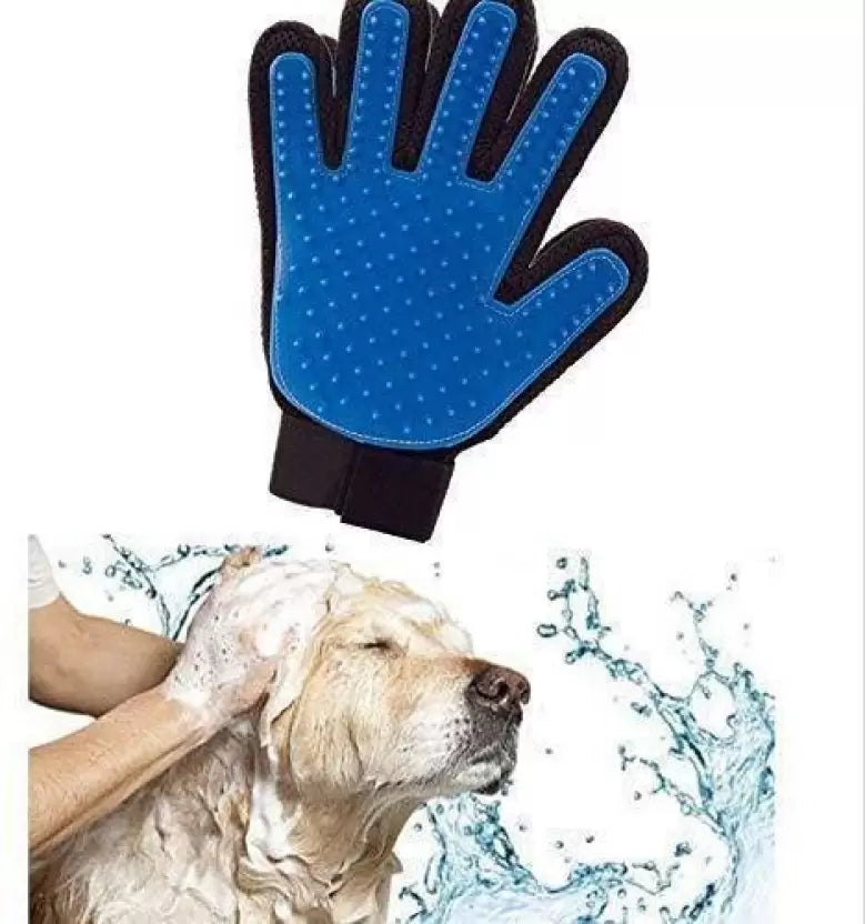 Pet Grooming & Deshedding Glove Remove Loose Fur While You Pet — No More Struggling With Brushes.